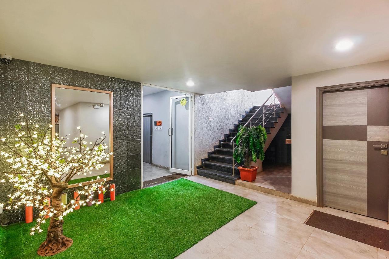 Oyo 26991 Stanza Luxurios Stay Zahirabad Esterno foto