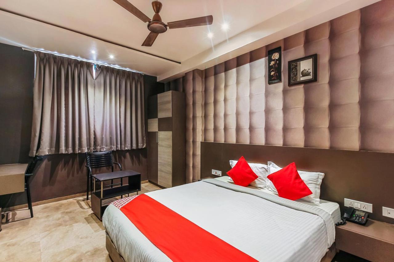 Oyo 26991 Stanza Luxurios Stay Zahirabad Esterno foto