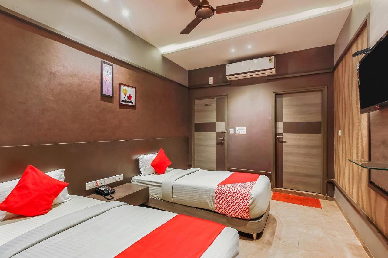 Oyo 26991 Stanza Luxurios Stay Zahirabad Esterno foto