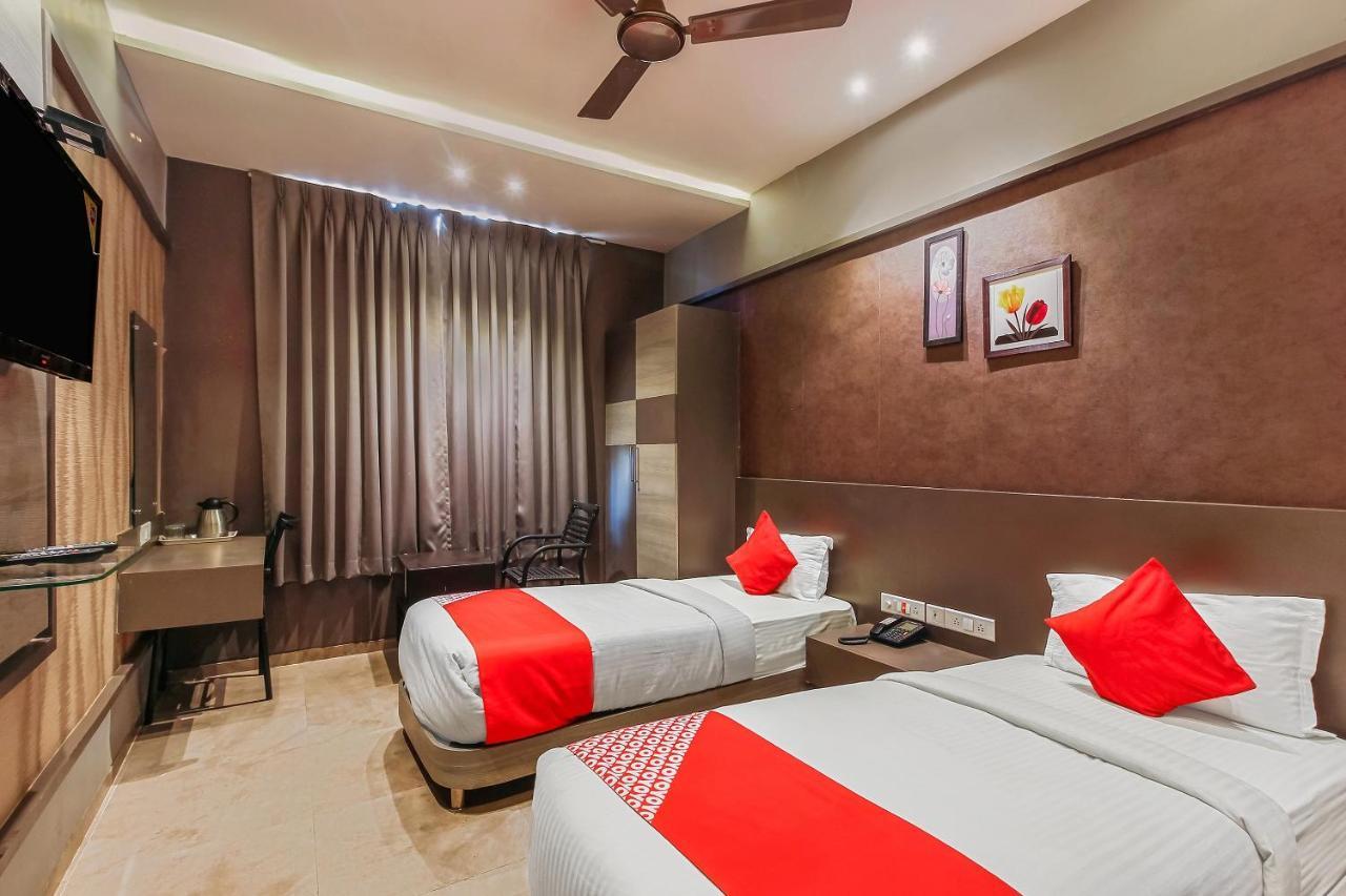 Oyo 26991 Stanza Luxurios Stay Zahirabad Esterno foto